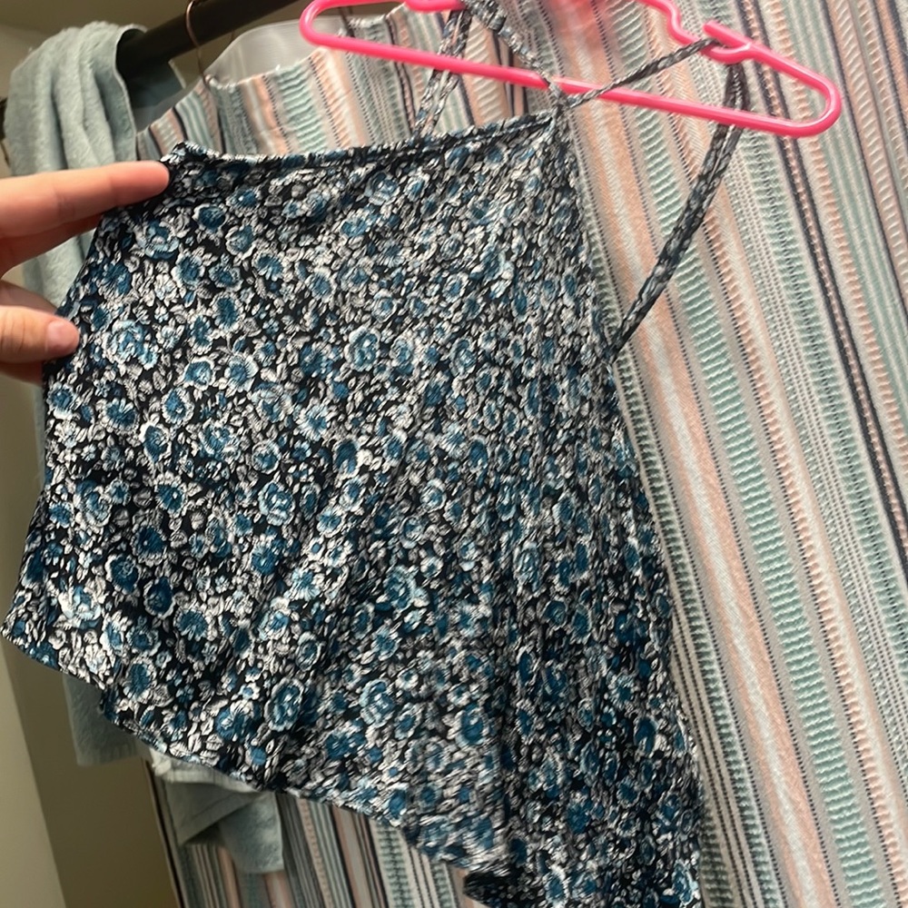 •crop top•xxs womens • cross over from tank top• light weight • flowy• thin